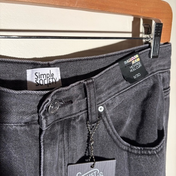 NWT Simple Society Balloon Roll Cuff Jeans - Picture 5 of 7